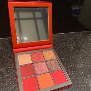 HUDA Beauty Ruby Obsessions Eyeshadow Palette